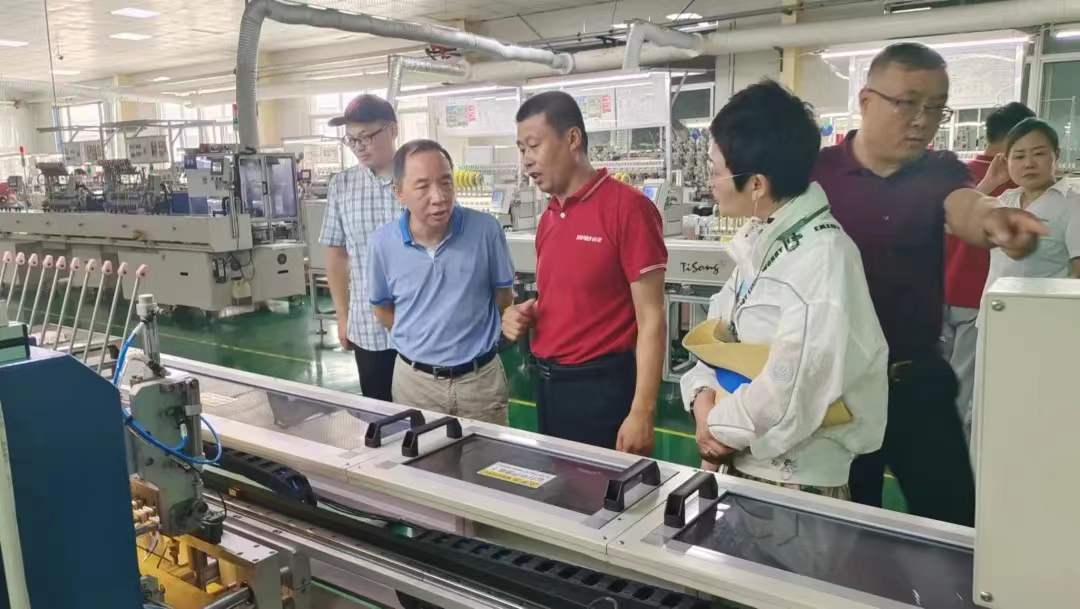Kiinan instrumentaaliyhdistyksen pääsihteeri ja hänen valtuuskuntansa vieraili Xinping Electronicsissa (2)